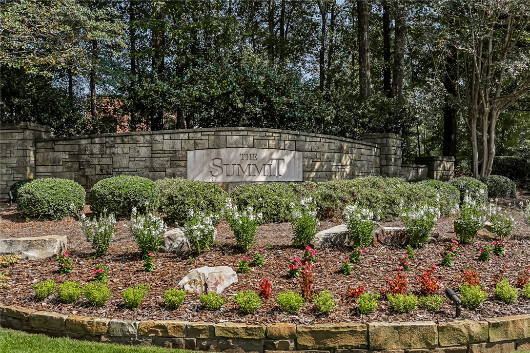 214 South Summit Drive Seneca, SC 29672 - Photo 37 of 44