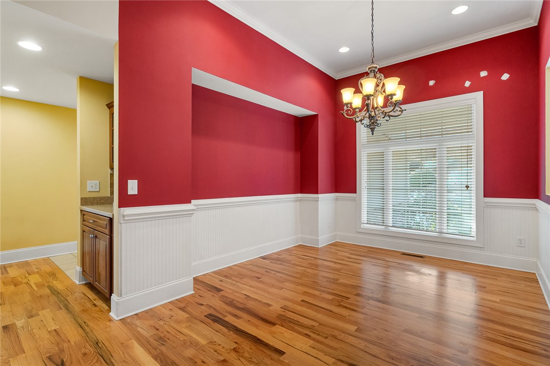 214 South Summit Drive Seneca, SC 29672 - Photo 10 of 44