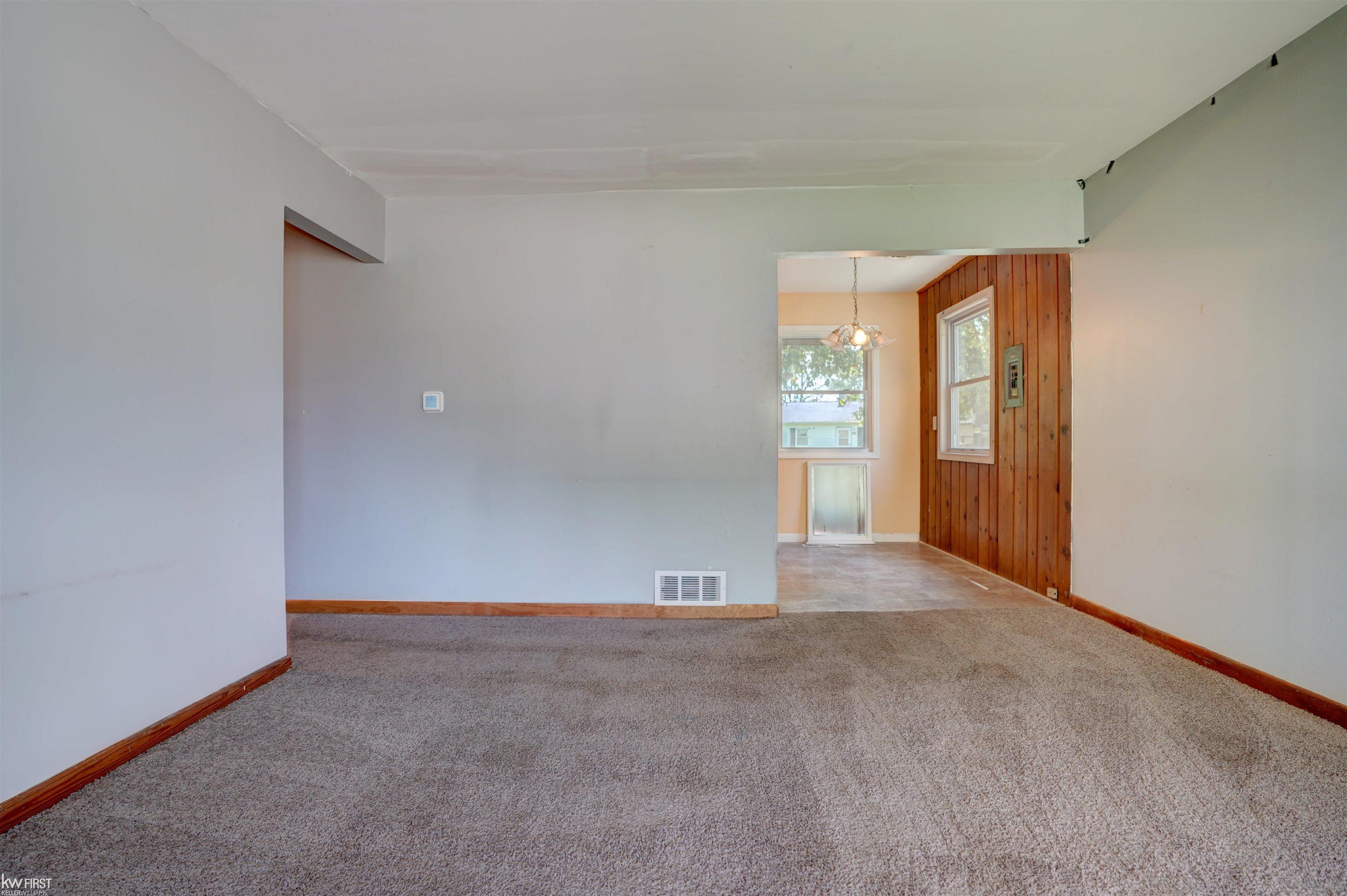 3702 Ralph Street Flint, MI 48506 - Photo 15 of 27 50150883-56426503-80de-4058-a037-a5179a4d88da.JPG