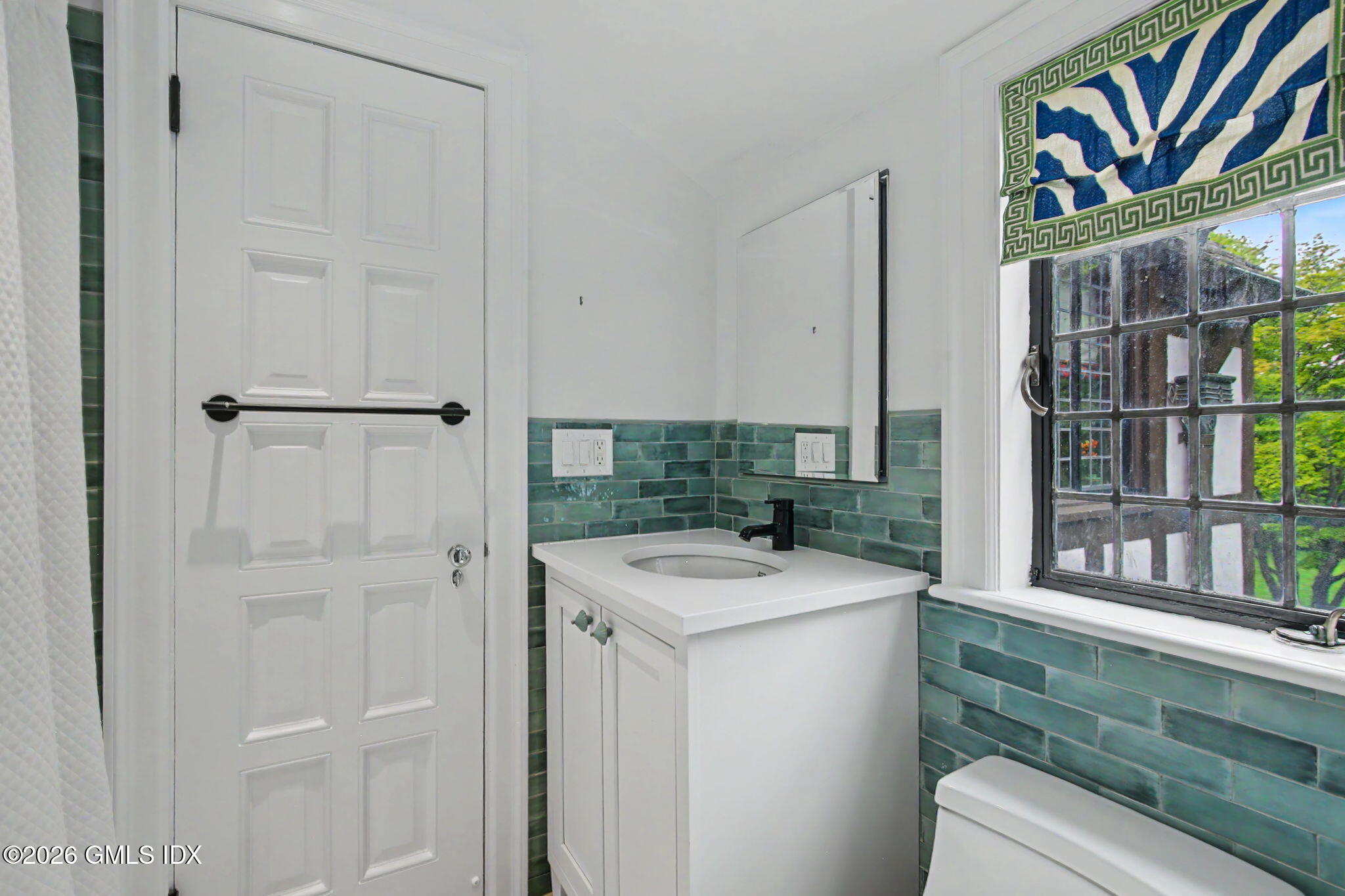 184 Stanwich Road Greenwich, CT 06830 - Photo 30 of 50 85-web-or-mls-184-stanwich-rd