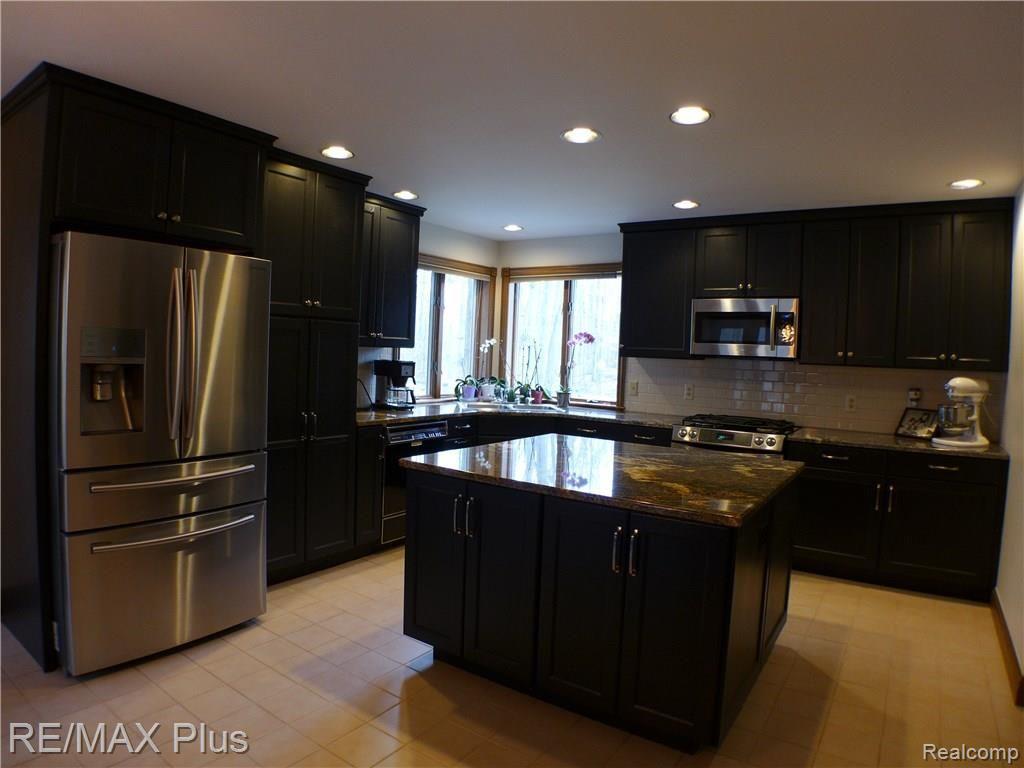 2585 Reed Road Lapeer, MI 48446 - Photo 4 of 18 P1020330.JPG