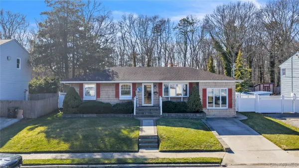 $649,000 | 1408 St Louis Avenue, Bay Shore, NY 11706