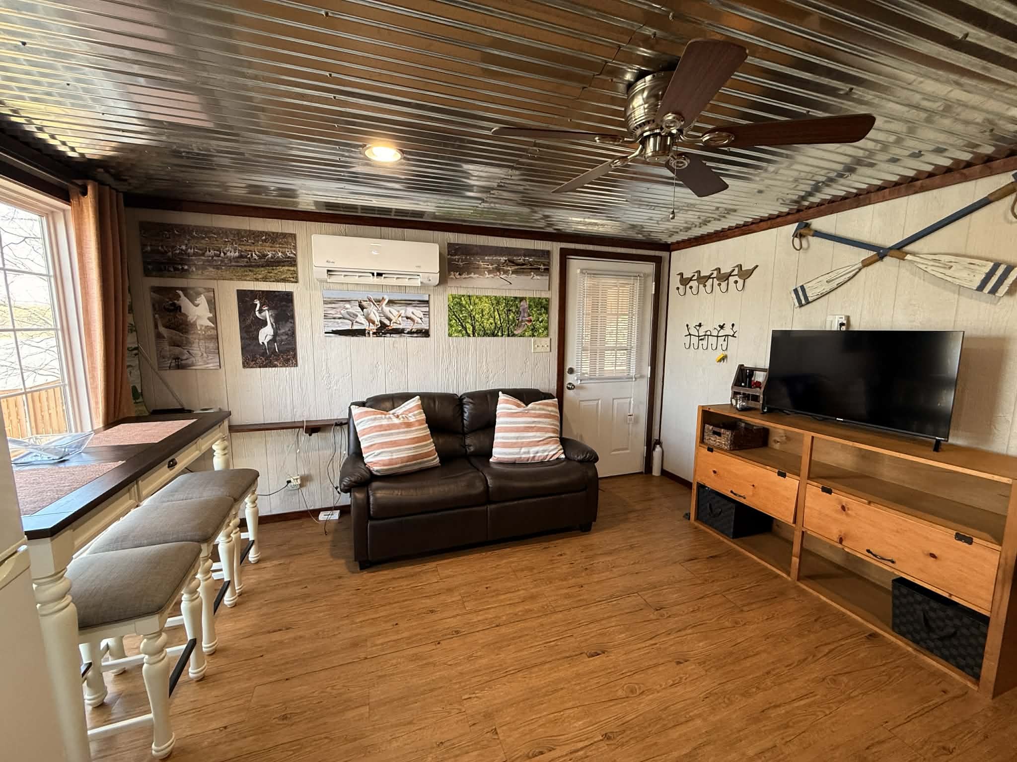 18531 Bream Bluff Athens, AL 35611 - Photo 14 of 41 a living room with furniture and a flat screen tv