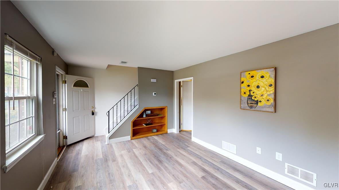 112 Stonegate Road Gibsonia, PA 15044 - Photo 3 of 41 Gallery Image 3