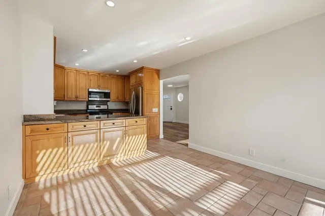 $5,000 | 819 Daphne Court, Carlsbad, CA 92011