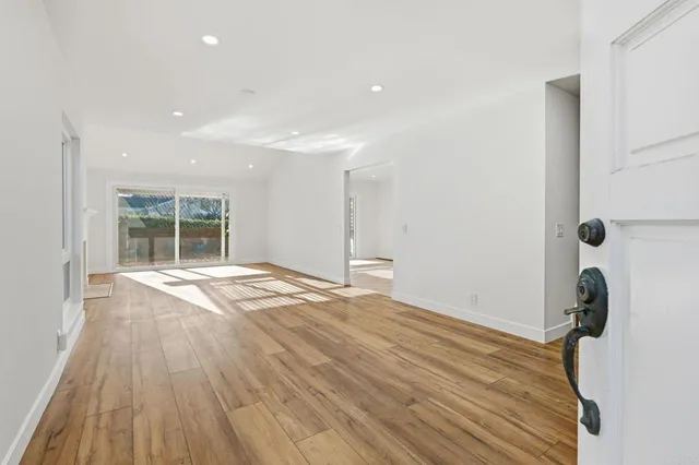 $5,000 | 819 Daphne Court, Carlsbad, CA 92011