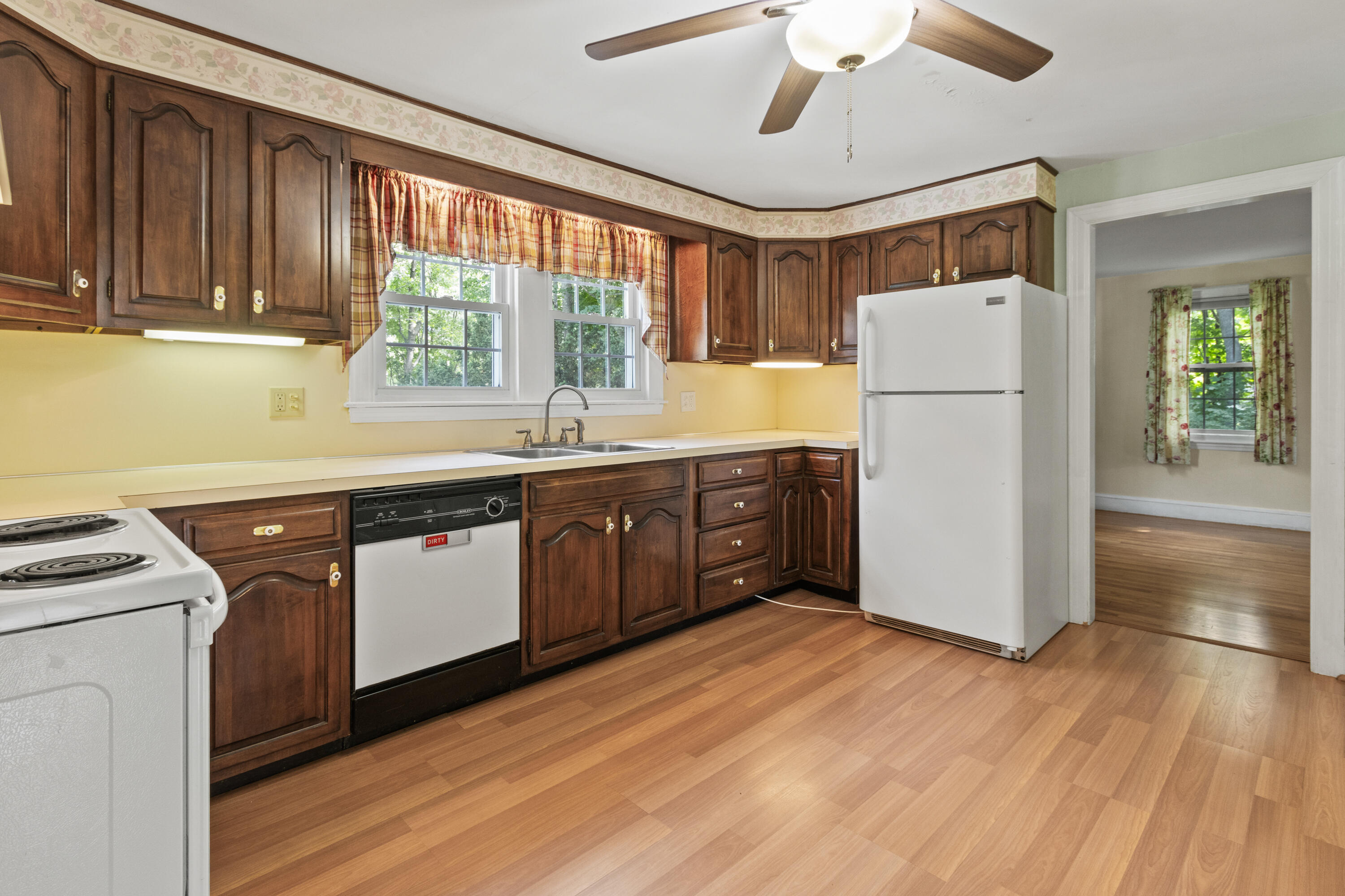 31 Wall Street Portland, ME 04103 - Photo 13 of 39 kitchen