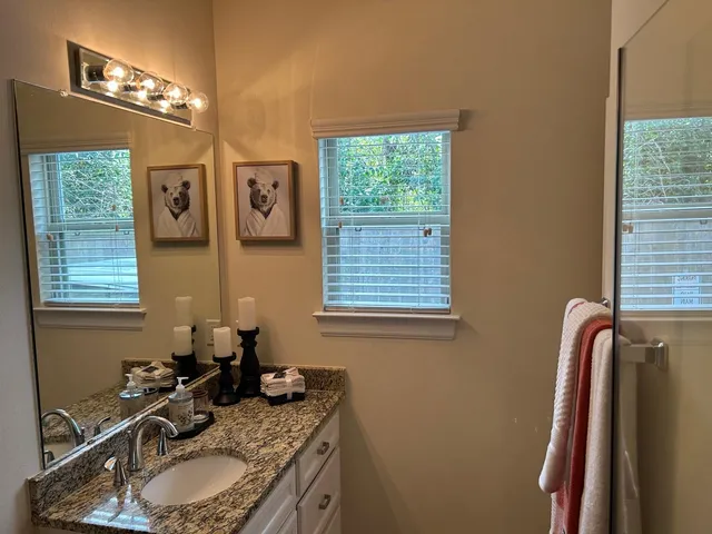 $1,000 | 11610 Main Ash Drive, Unit A, Houston, TX 77025