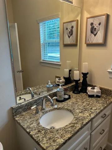 $1,000 | 11610 Main Ash Drive, Unit A, Houston, TX 77025