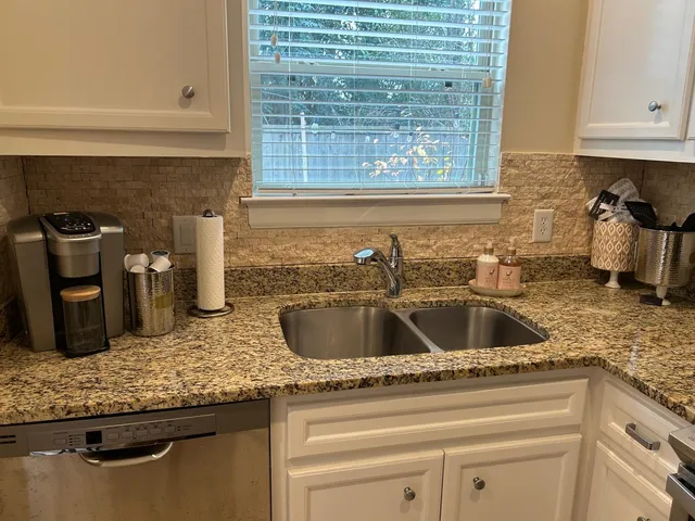 $1,000 | 11610 Main Ash Drive, Unit A, Houston, TX 77025