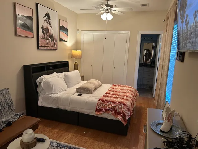 $1,000 | 11610 Main Ash Drive, Unit A, Houston, TX 77025