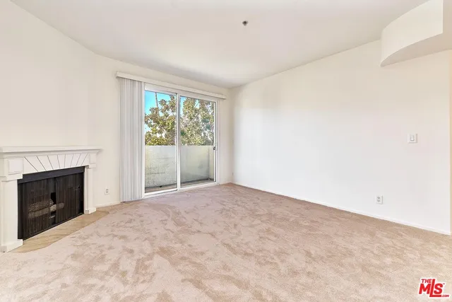 $629,000 | 620 South Gramercy Place, Unit 301, Los Angeles, CA 90010