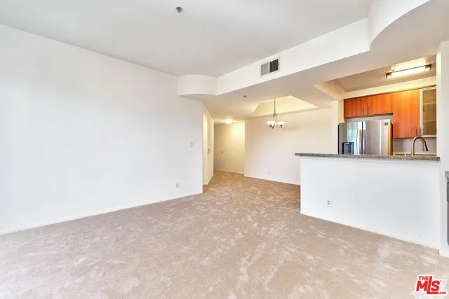 $629,000 | 620 South Gramercy Place, Unit 301, Los Angeles, CA 90010