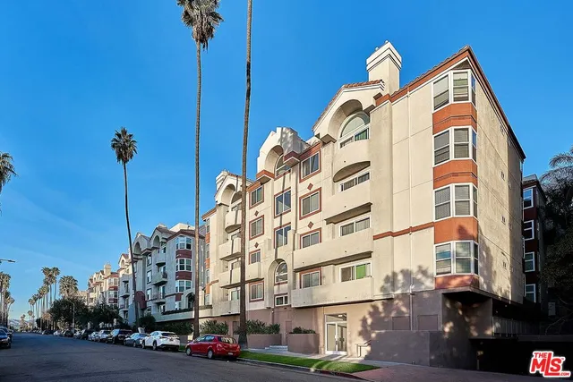 $629,000 | 620 South Gramercy Place, Unit 301, Los Angeles, CA 90010