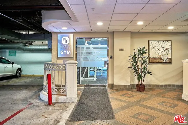 $629,000 | 620 South Gramercy Place, Unit 301, Los Angeles, CA 90010