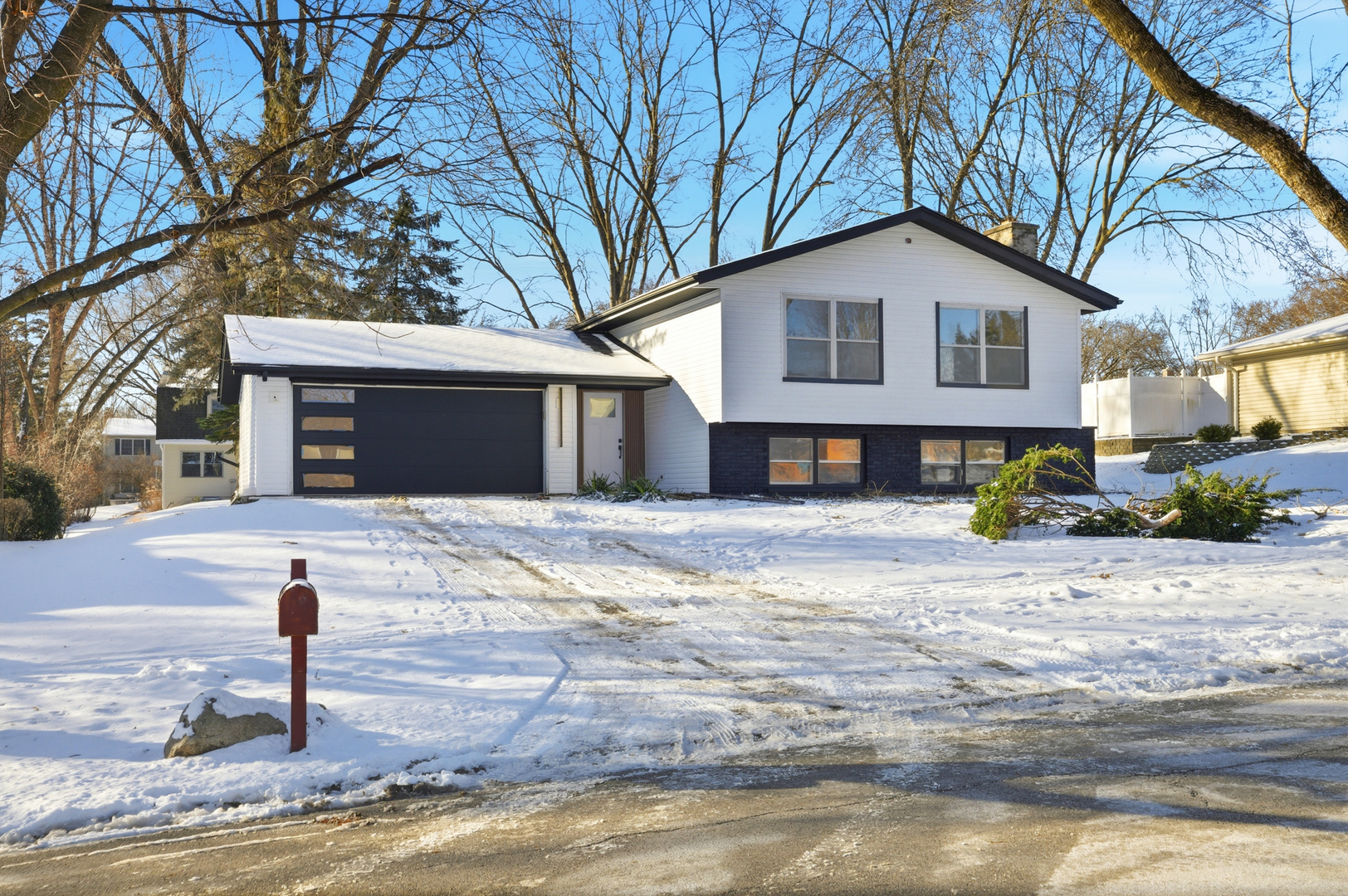 48 Starling Lane Naperville, IL 60565 - Photo 1 of 10