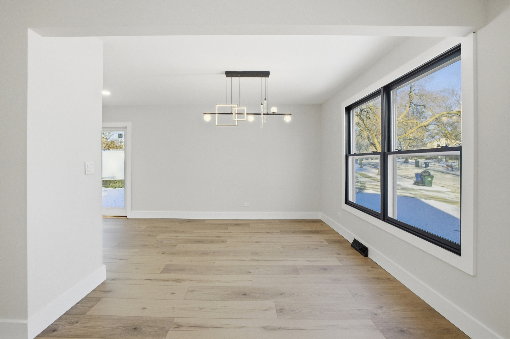 48 Starling Lane Naperville, IL 60565 - Photo 3 of 10