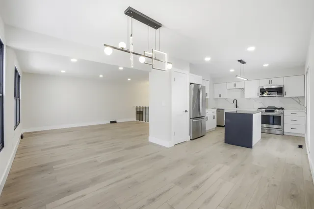 $560,000 | 48 Starling Lane, Naperville, IL 60565