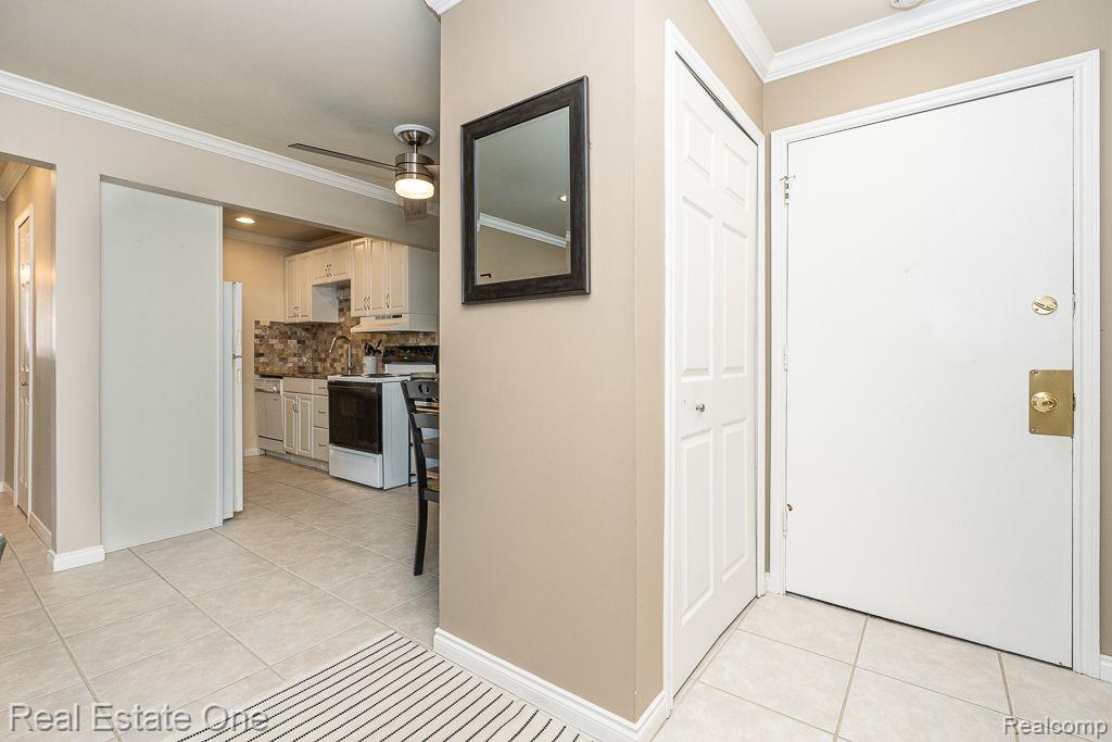 803 Plate Street, Unit 204 Rochester, MI 48307 - Photo 14 of 16