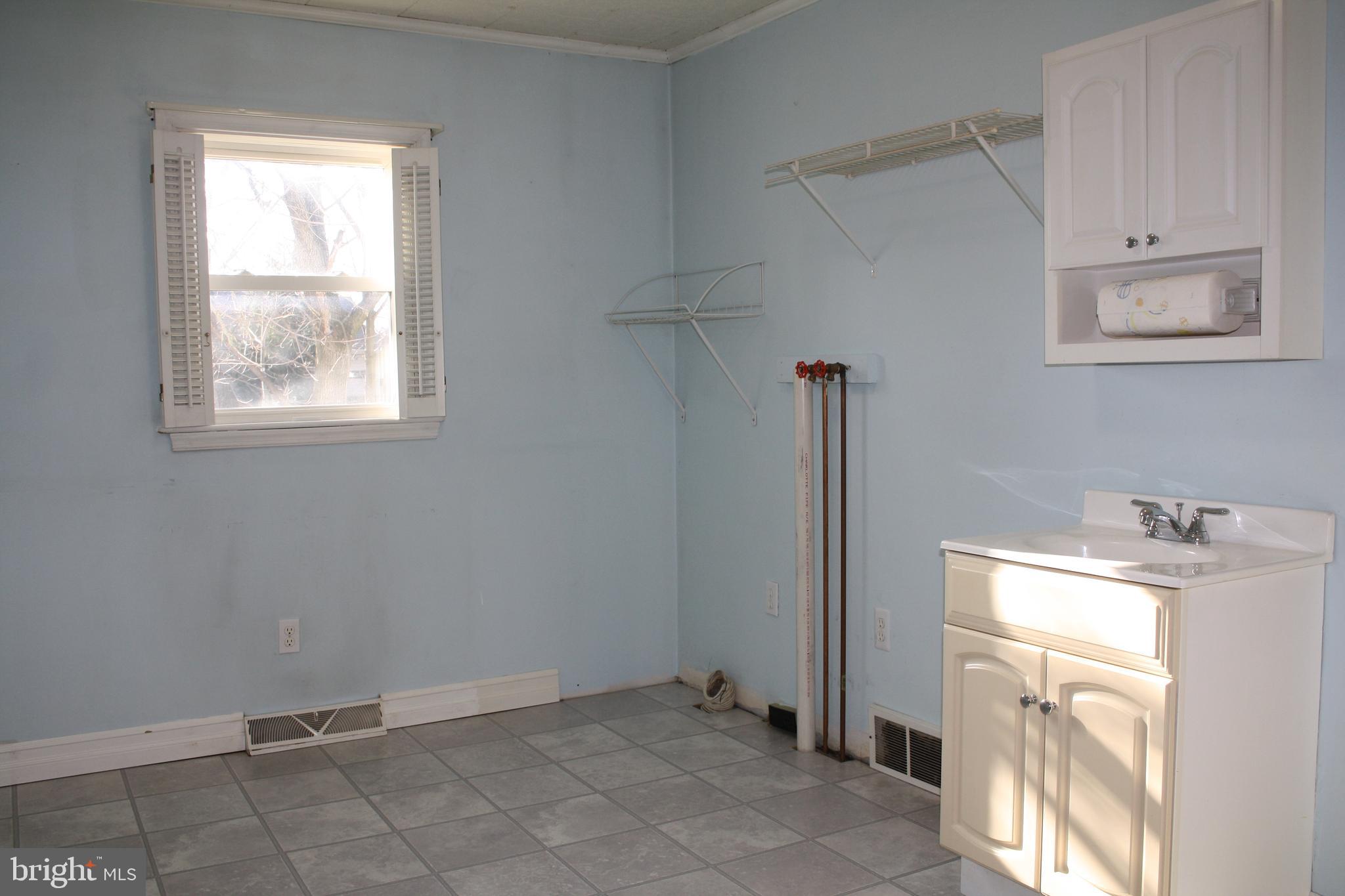 4105 Linglestown Road Harrisburg, PA 17112 - Photo 14 of 35