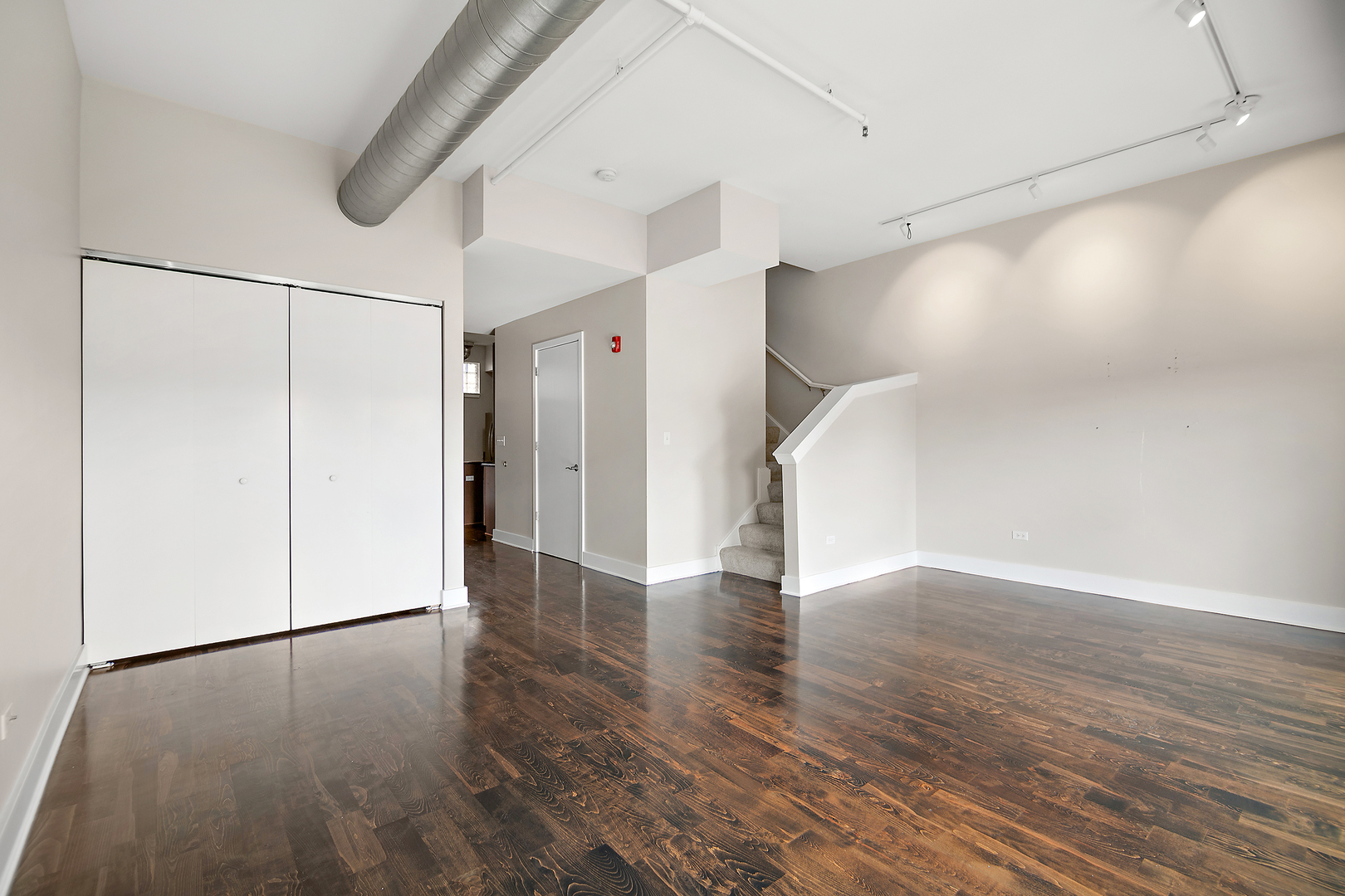 321 Front Street, Unit 2402 Lemont, IL 60439 - Photo 3 of 20