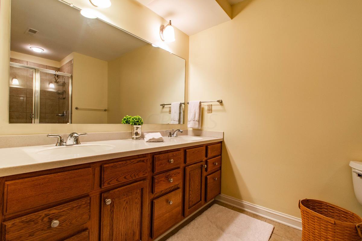 1776 Ridgecliff Road Columbus, OH 43221 - Photo 21 of 29