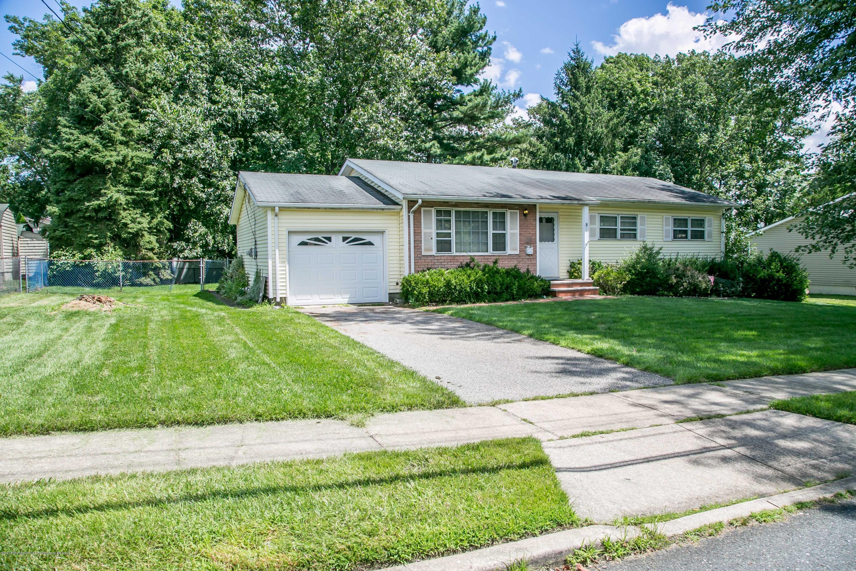 8 Hartford Road Jackson, NJ 08527 - Photo 19 of 19 Front from Crub