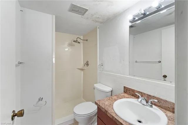 $75,000 | 2828 Jackson Street, Unit M5, Fort Myers, FL 33901