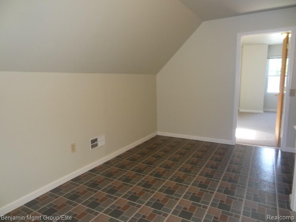 4322 Gregory Road Gregory, MI 48137 - Photo 12 of 19 loft area