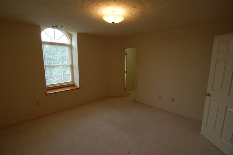 38 Stonehaven Lane Blue Ridge, VA 24064 - Photo 12 of 16 Bedroom 3 Front Room