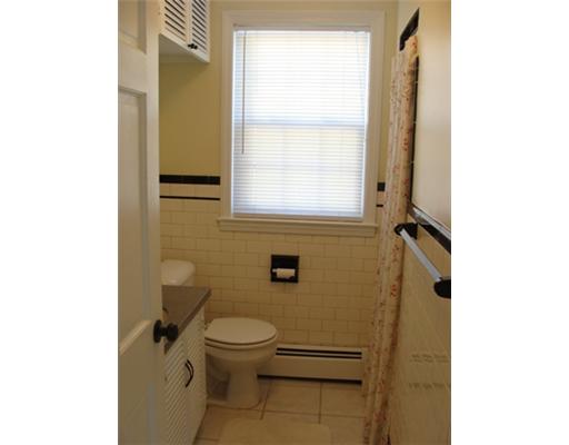 265 Chapmans Avenue Warwick, RI 02886 - Photo 9 of 12 Bathroom.