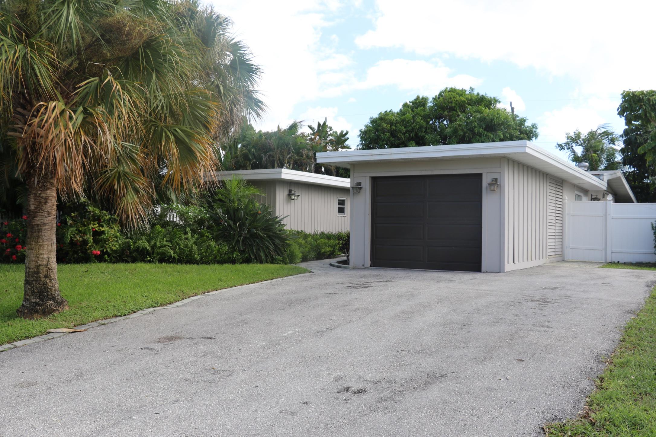 460 Northeast 36th Street Boca Raton, FL 33431 - Photo 3 of 31 IMG_5899