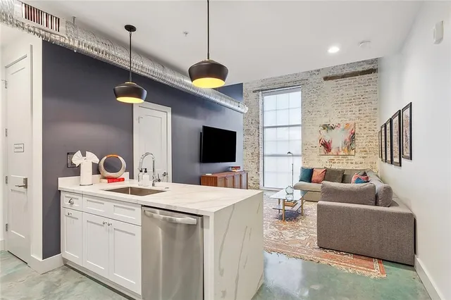 $1,750 | 801 Patterson Road, Unit 112, New Orleans, LA 70114