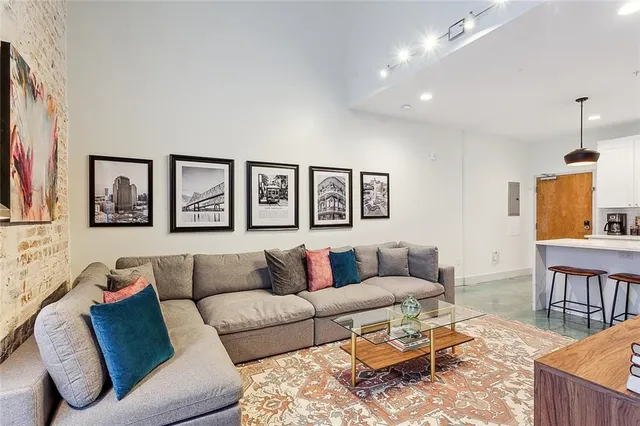 $1,750 | 801 Patterson Road, Unit 112, New Orleans, LA 70114