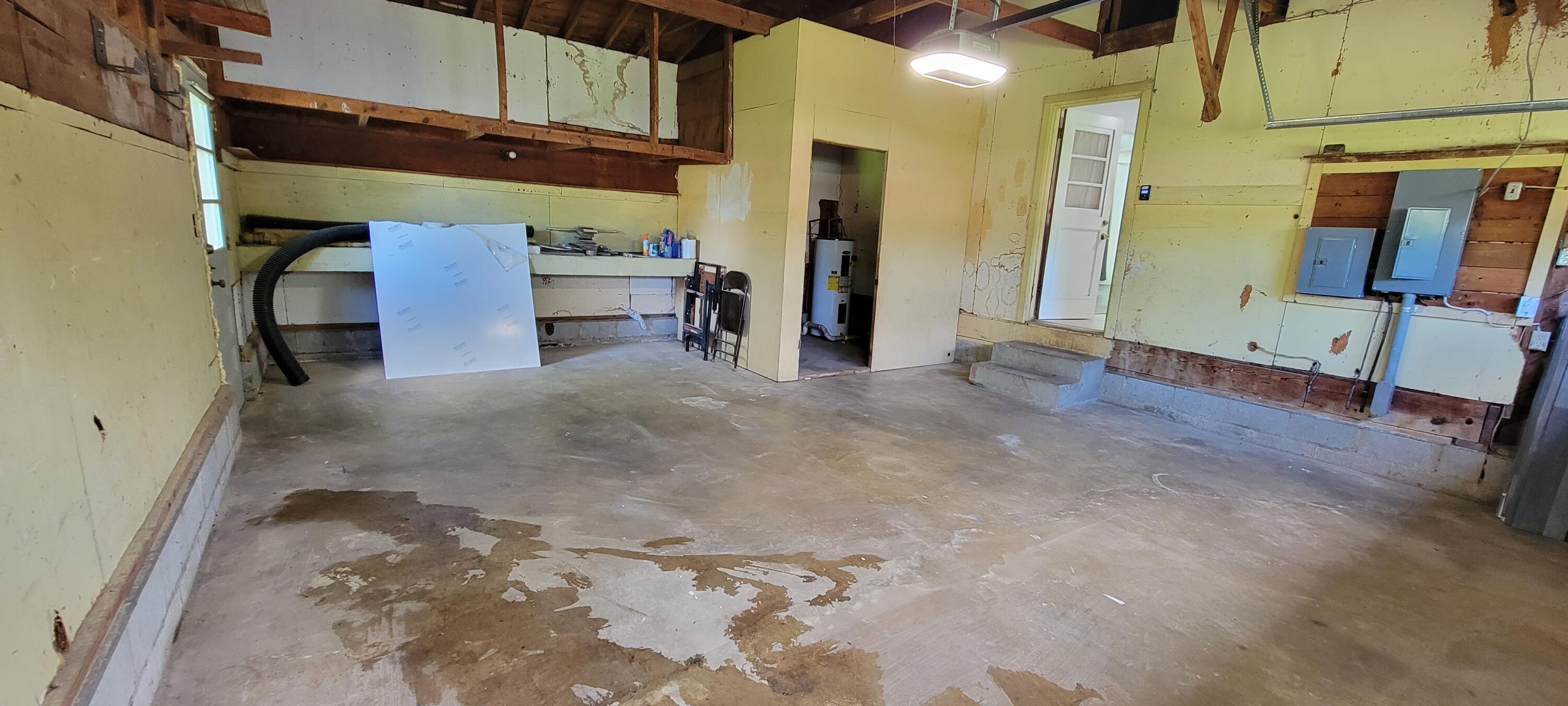 6754 Dupre Road Chattanooga, TN 37421 - Photo 28 of 30 2023 Dupree inside garage 3