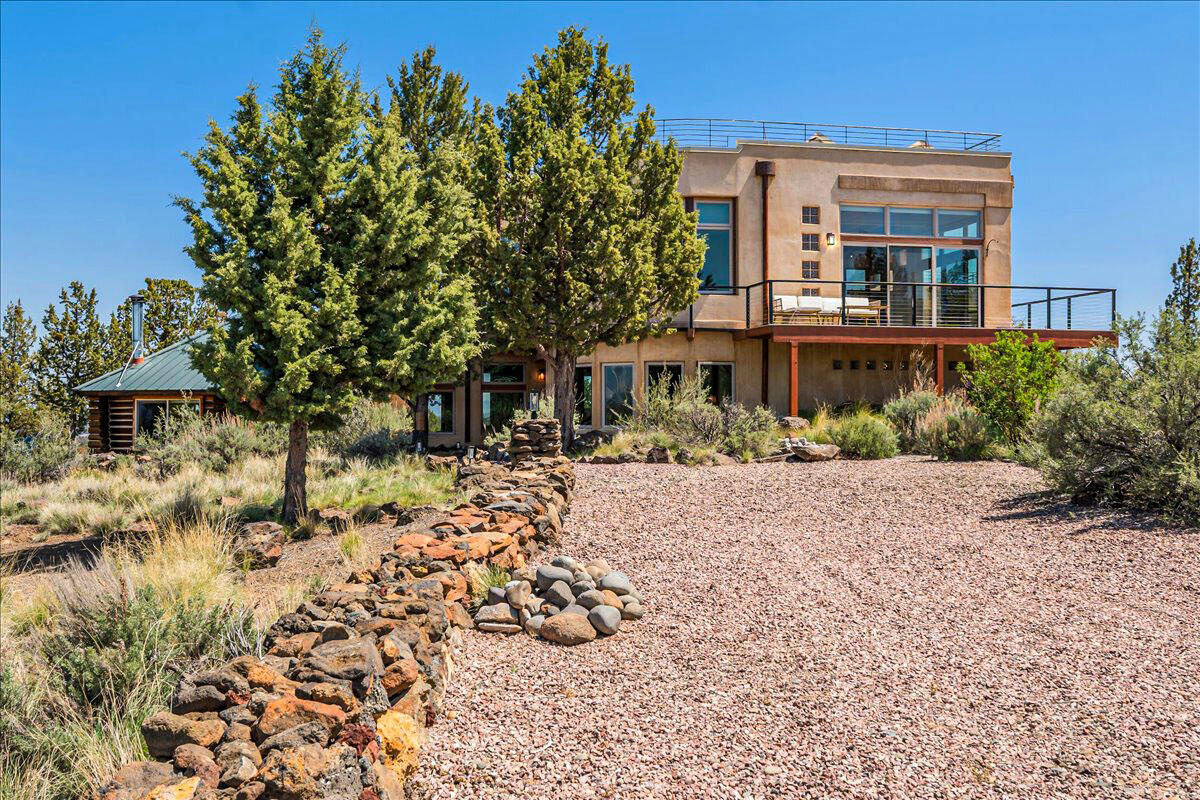 65580 Sisemore Road Bend, OR 97703 - Photo 8 of 67 Exterior