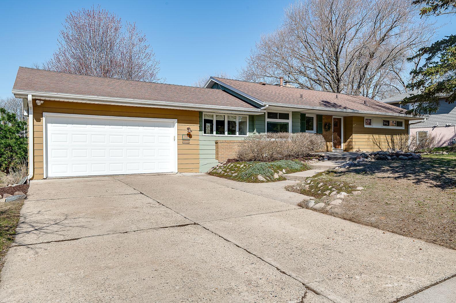 2131 Perry Avenue North Golden Valley, MN 55422 - Photo 2 of 30