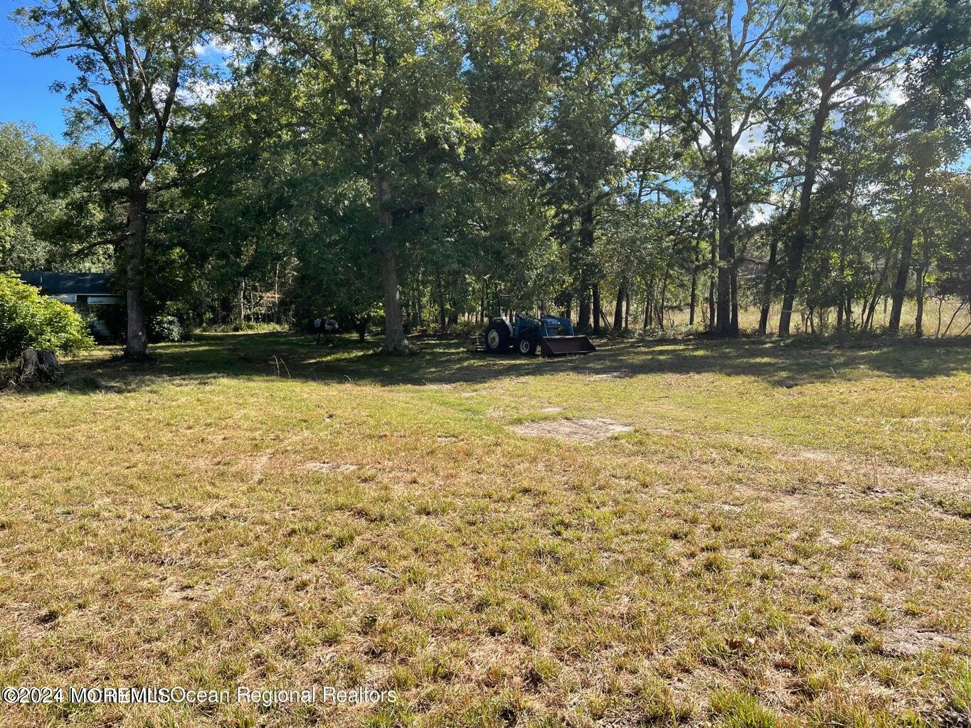 340 Beckerville Road Whiting, NJ 08759 - Photo 3 of 6 20211001170351098421000000-o