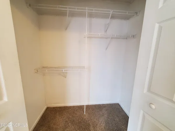 $900 | 3805 Sterling Pointe Drive, Unit S2, Winterville, NC 28590