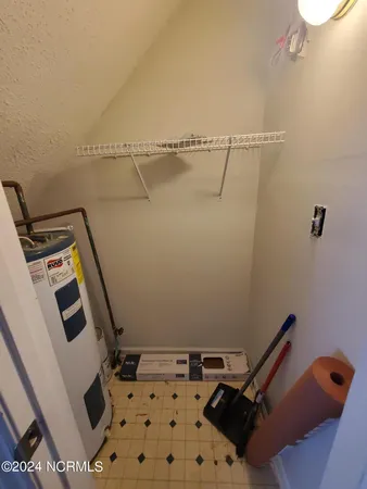 $900 | 3805 Sterling Pointe Drive, Unit S2, Winterville, NC 28590