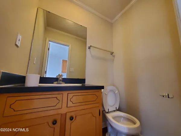 $900 | 3805 Sterling Pointe Drive, Unit S2, Winterville, NC 28590