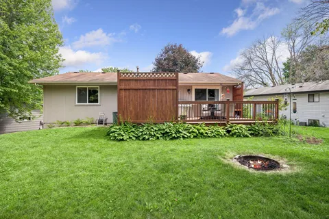 $424,999 | 506 Laredo Lane, Chanhassen, MN 55317