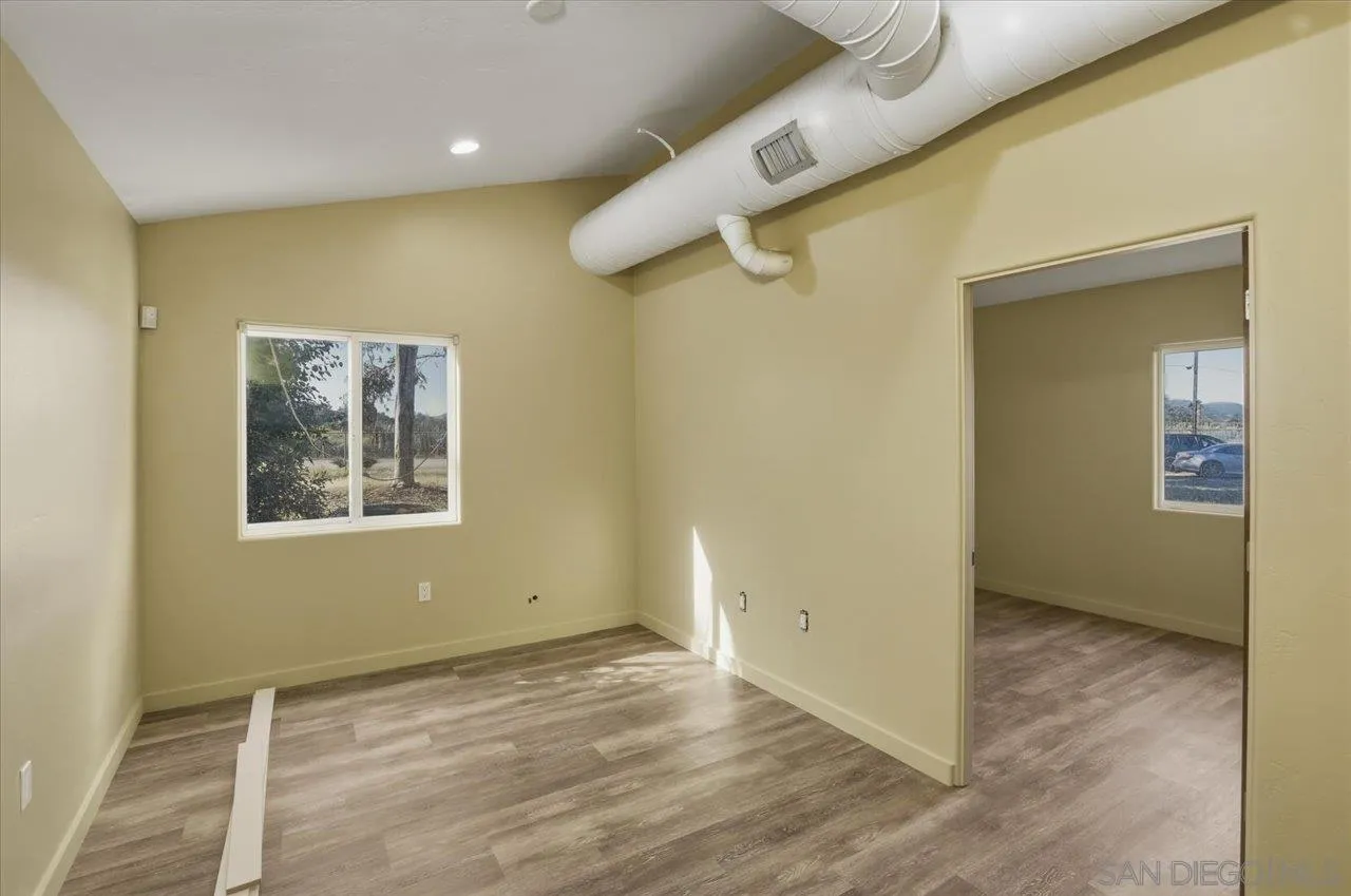 5461 Rainbow Creek Road Fallbrook, CA 92028 - Photo 11 of 36