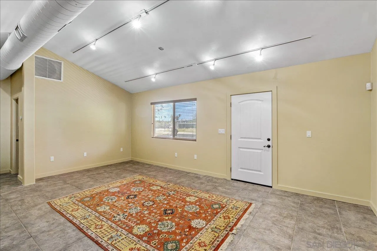 5461 Rainbow Creek Road Fallbrook, CA 92028 - Photo 5 of 36