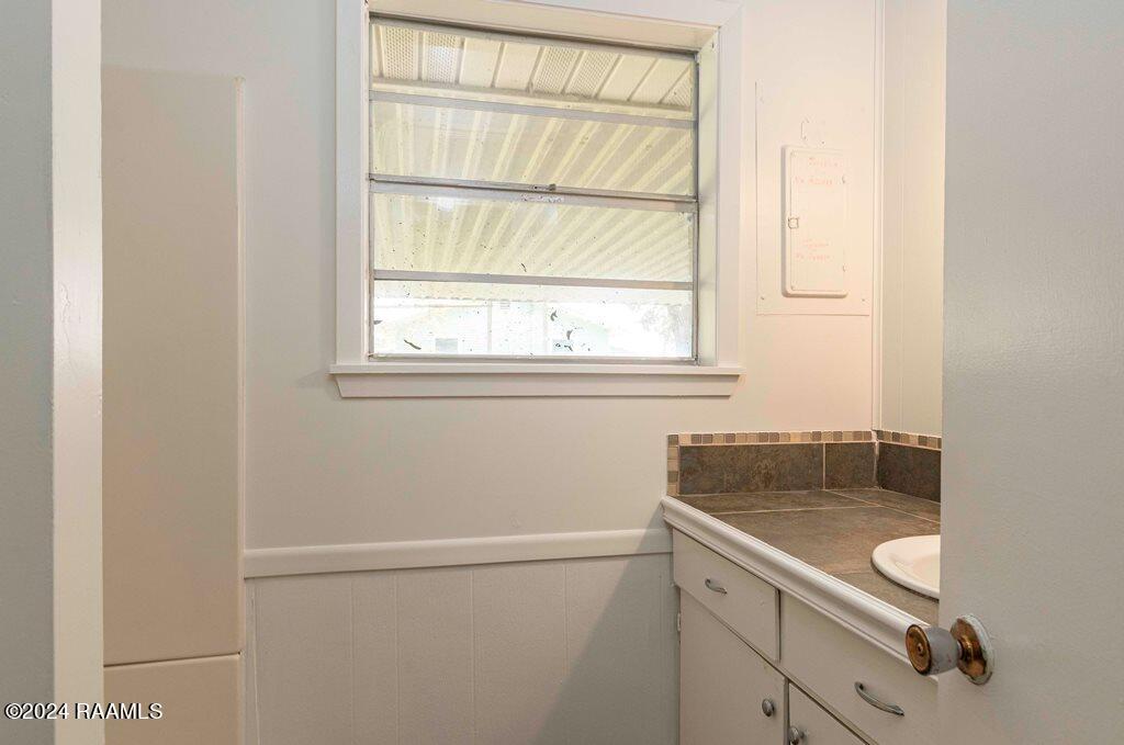 1011 Roma Drive Breaux Bridge, LA 70517 - Photo 8 of 30 2nd Bathroom 1