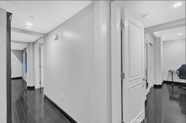 $1,290,000 | 155 Cordova Street, Unit 203, Pasadena, CA 91105