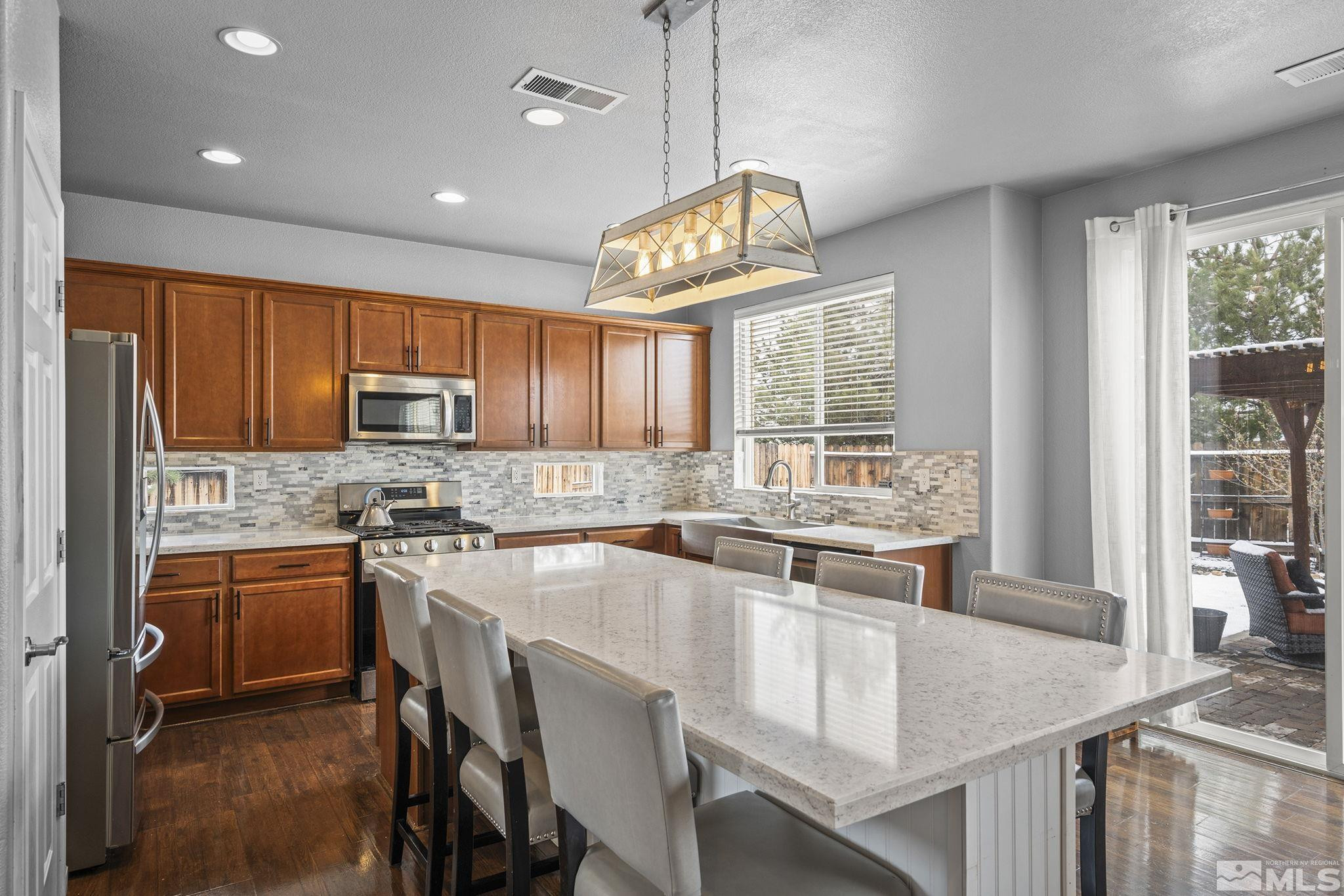 385 Mustengo Court Reno, NV 89506 - Photo 7 of 34 Photo 6