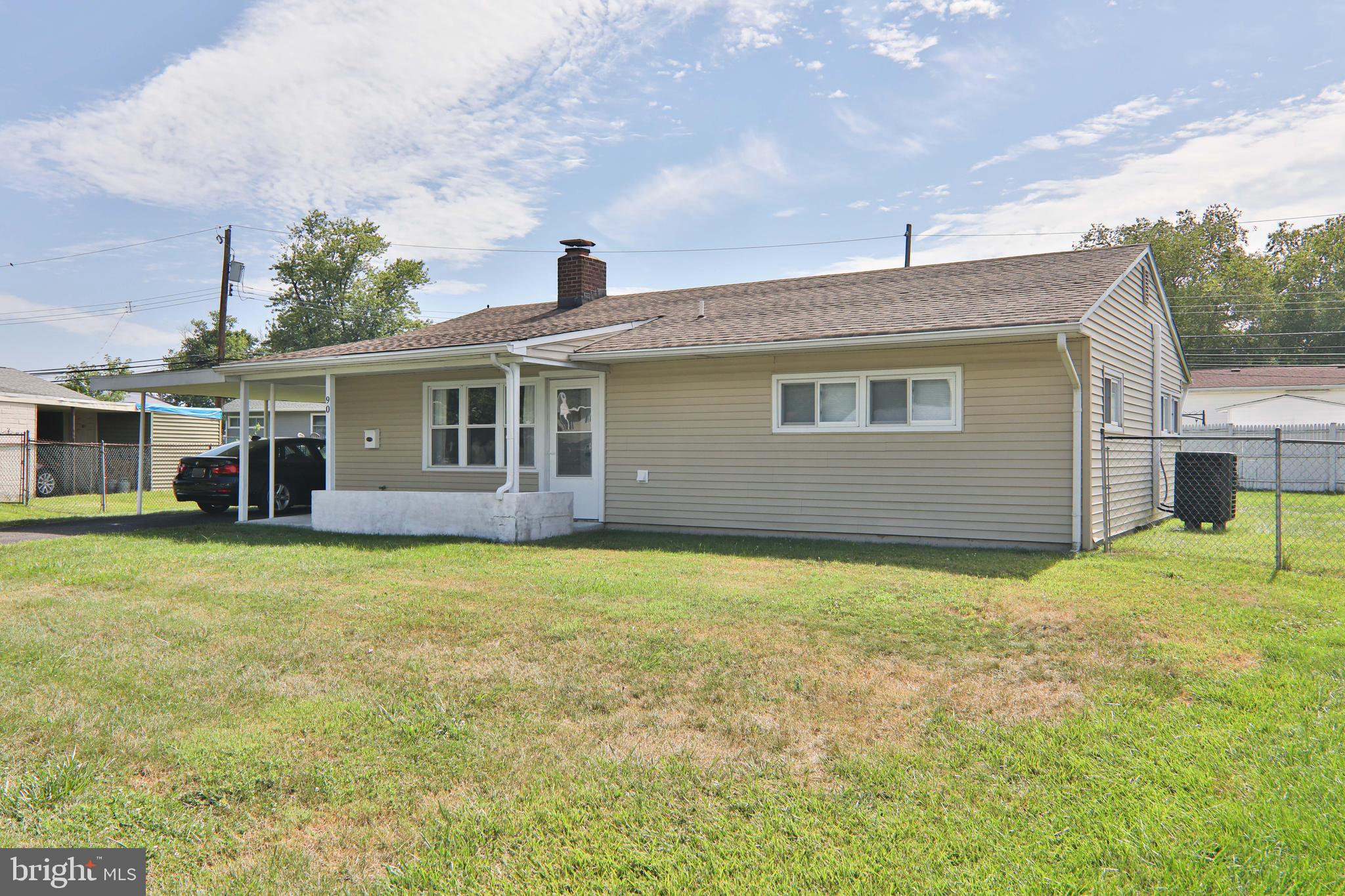 90 Border Rock Road Levittown, PA 19057 - Photo 2 of 29 Gallery Image 2