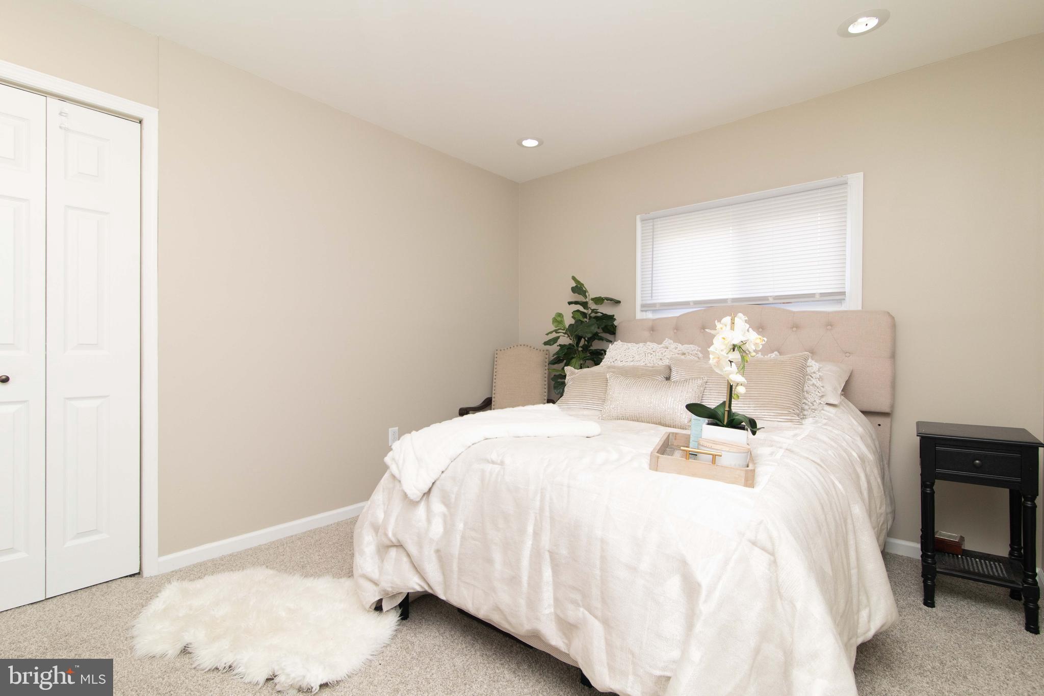 90 Border Rock Road Levittown, PA 19057 - Photo 13 of 29 Gallery Image 13