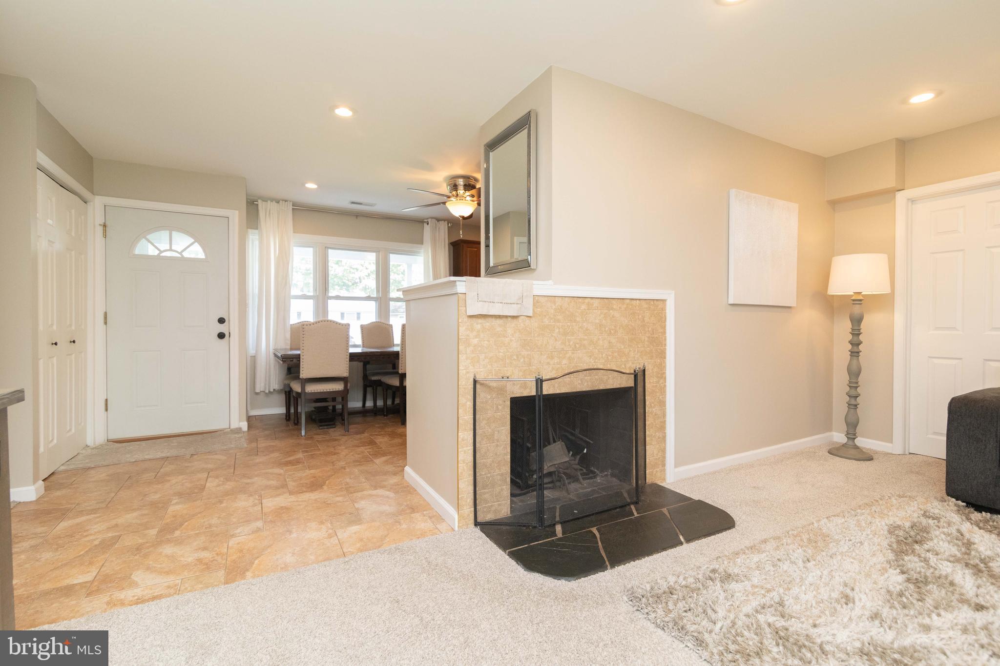 90 Border Rock Road Levittown, PA 19057 - Photo 6 of 29 Gallery Image 6